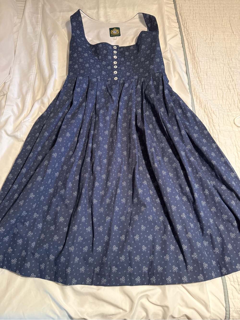 Hammerschmid Authentic German Dirndl Size 44 Navy Floral w apron Oktoberfest